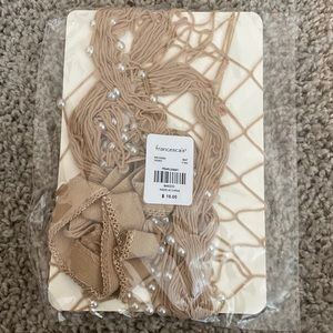 Fishnet pearled Pantyhose